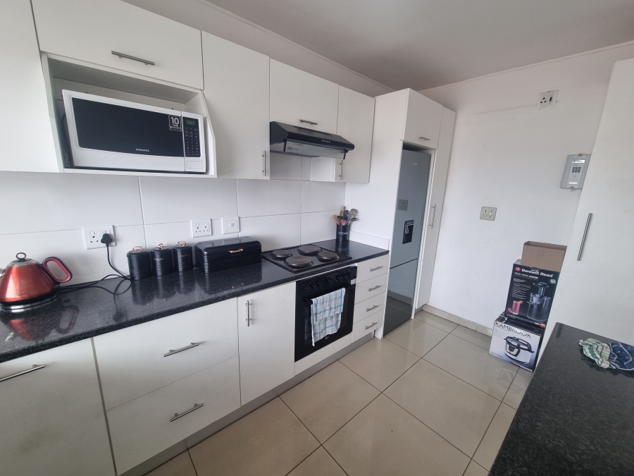 2 Bedroom Property for Sale in Goodwood Estate Western Cape